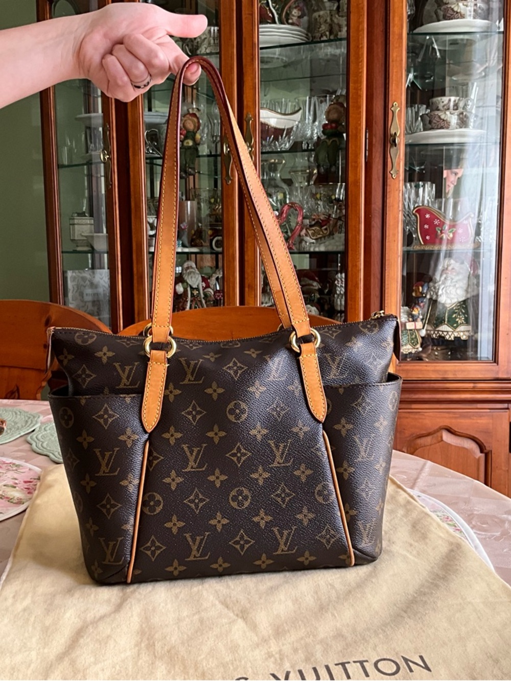 Authentic Louis Vuitton Totally PM Brown Monogram Canvas shoulder tote bag.